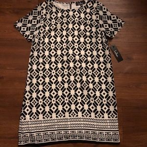 Geometric designed Lulu’s dress - XS never worn